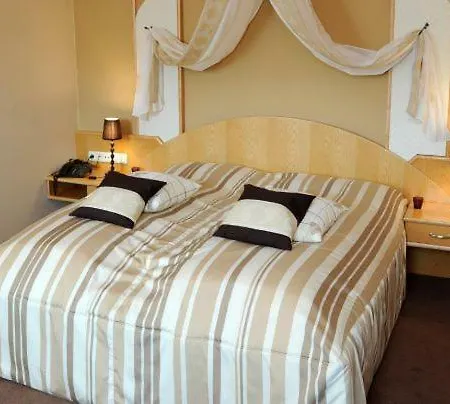 Hotell Restaurant Juwel 4*